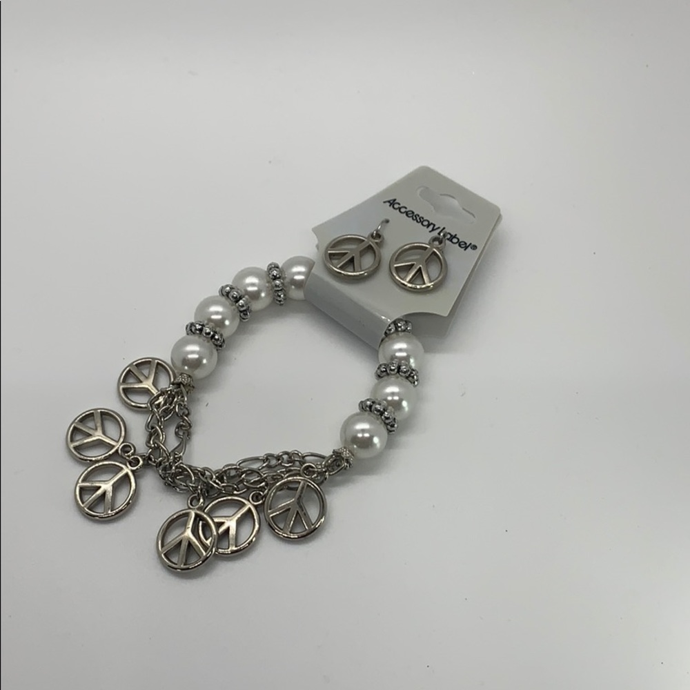 Fashion Jewelry Bracelet and Earrings Set